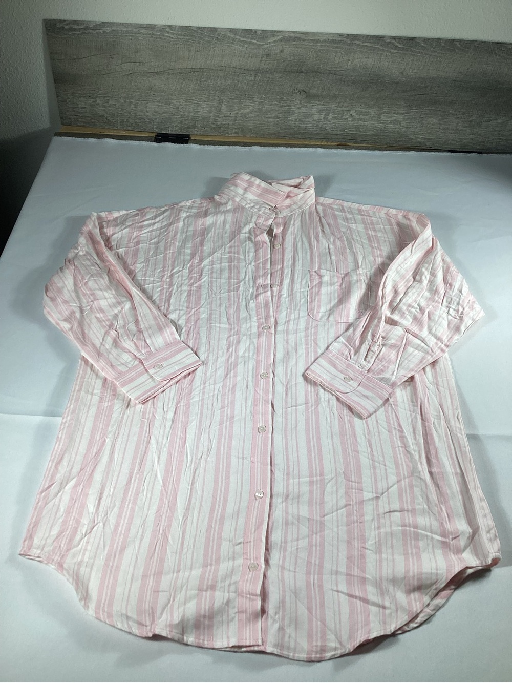 Victoria’s Secret Women’s Pink & White Striped Button Down Sleep Shirt Size M